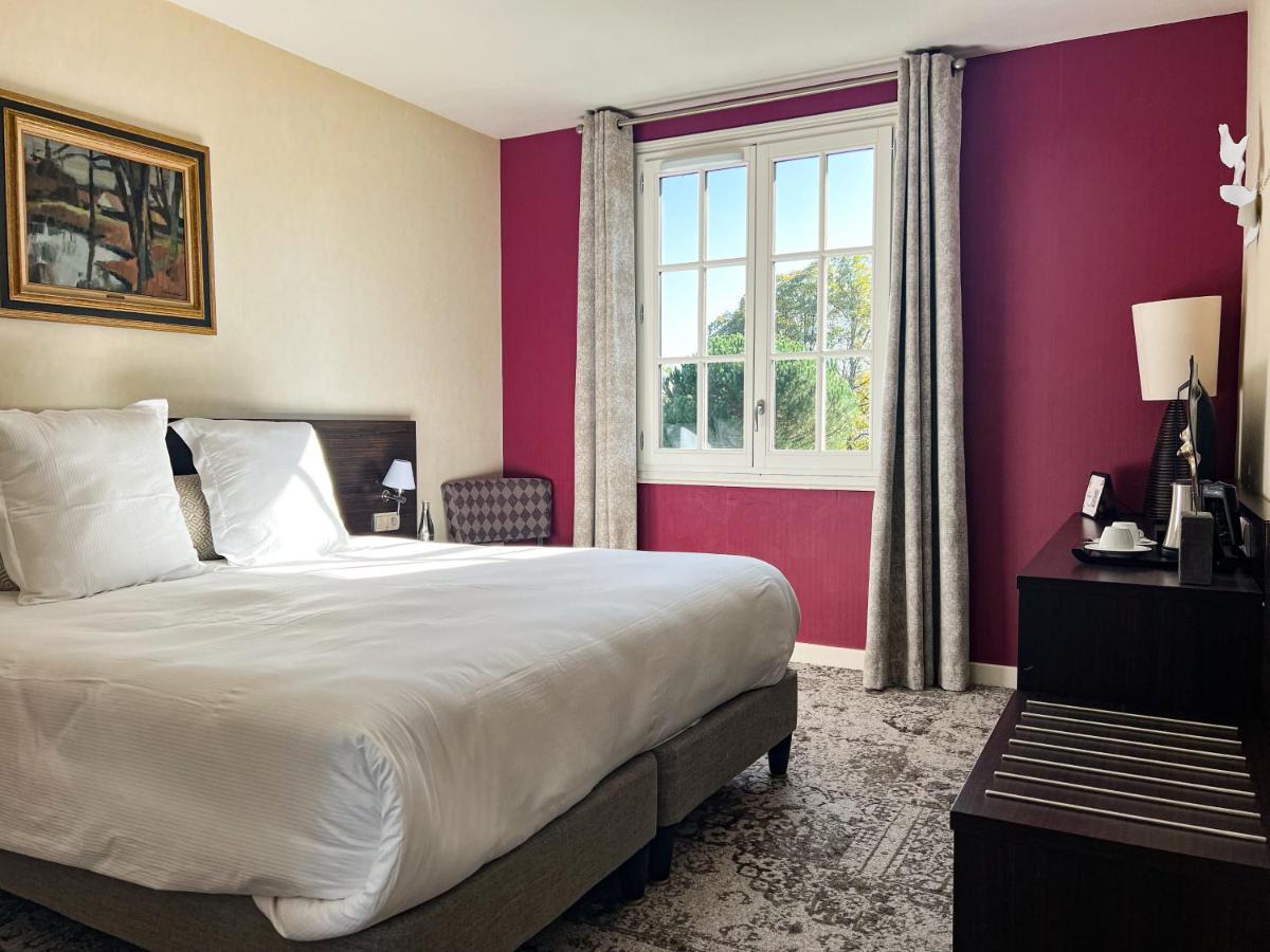 Logis Hotels Chateau De La Barge Chaintre Exterior photo
